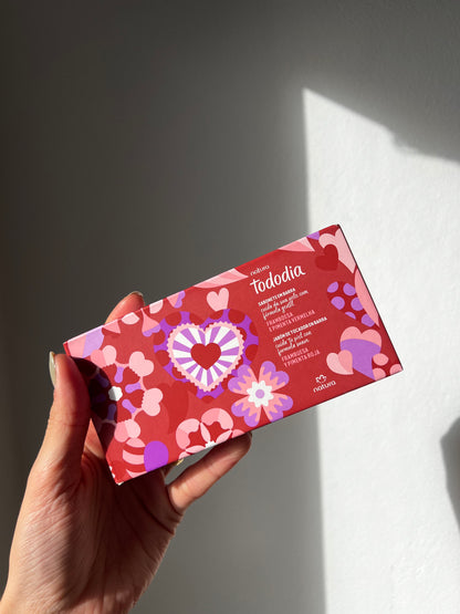 RASPBERRY AND RED PEPPER Heart Kit